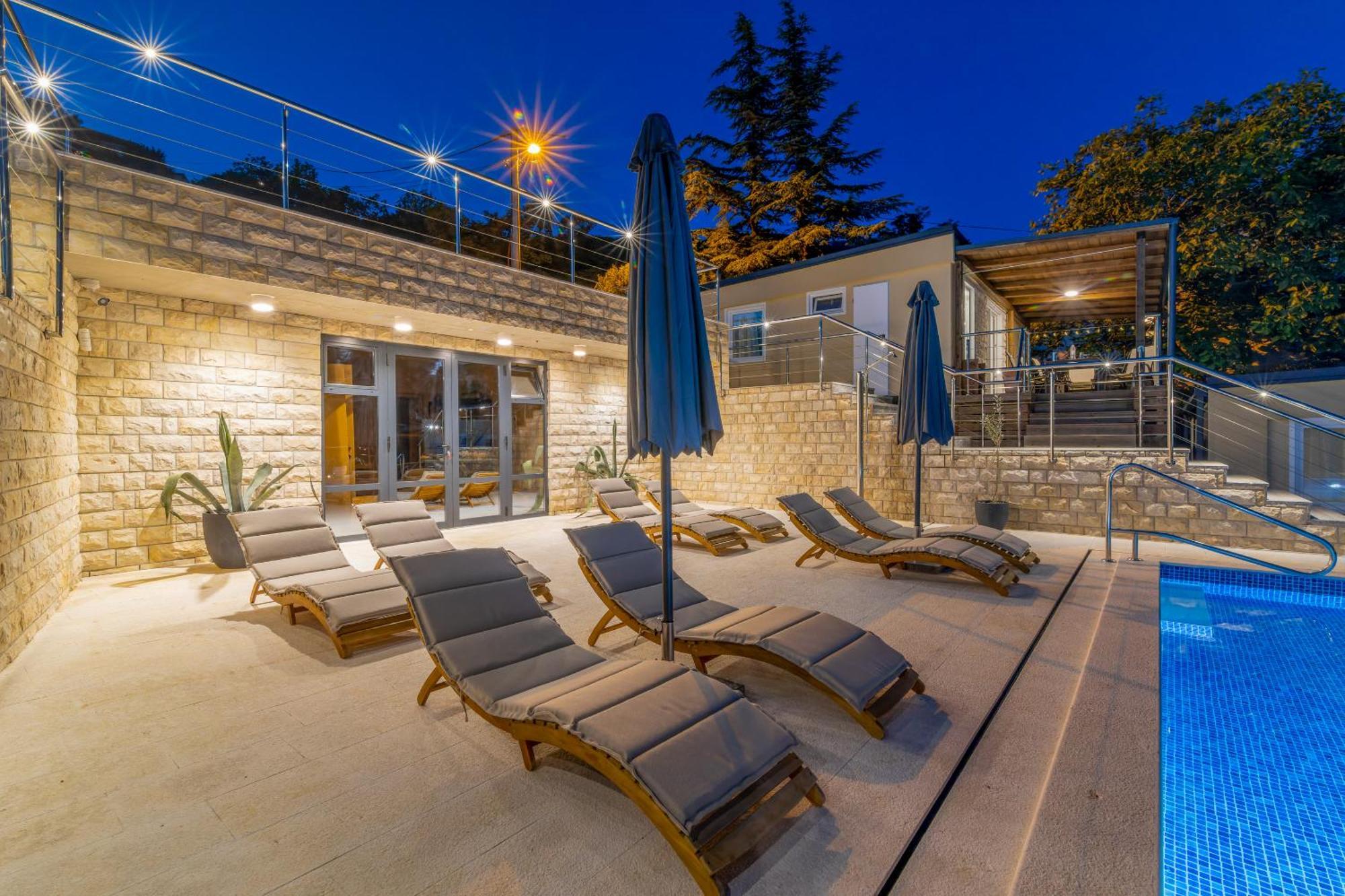 Boora Glamp Experience & Heated Infinity Pool Hotel Senj  Exterior photo
